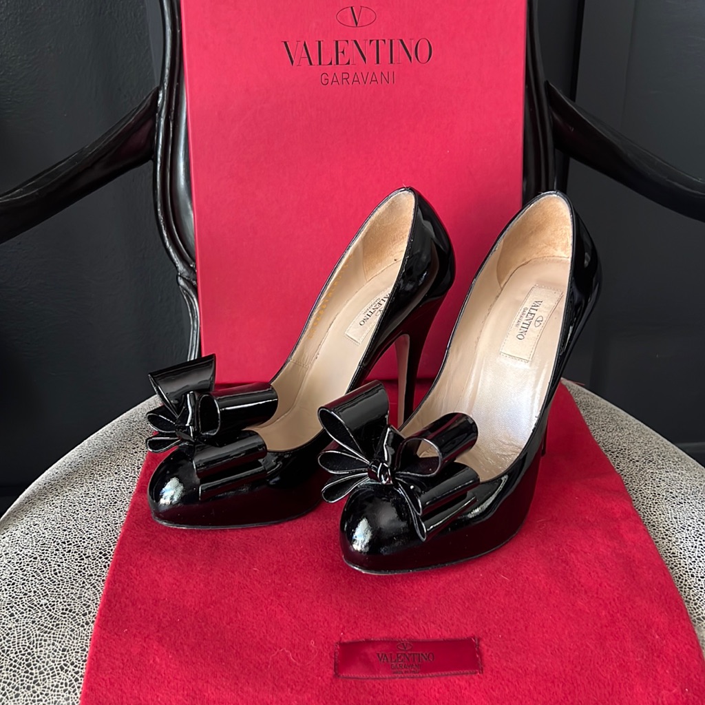 Valentino Bow Pumps Black Patent Leather 37.5
